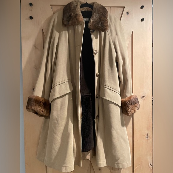 Marisa Minicucci Fur Trim Trench Coat Size 8 - Picture 1 of 12